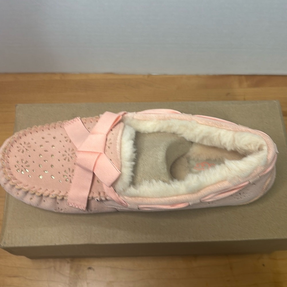 Womens UGG slippers